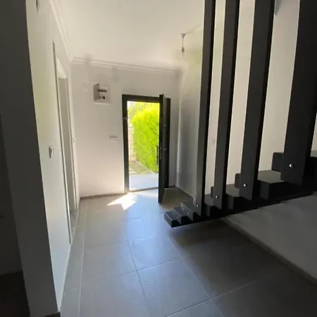 Villa Luxury With Pool For Rent In Izmir Cesme *