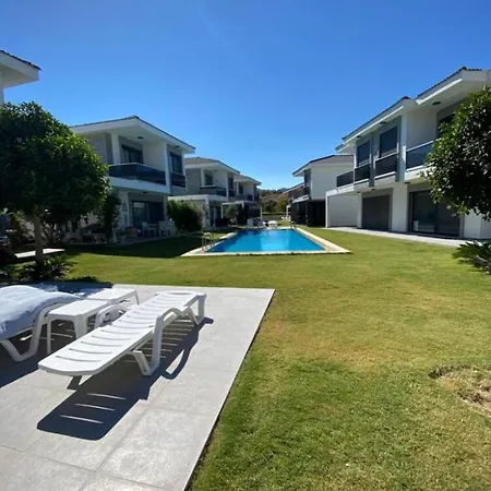 Luxury With Pool For Rent In Izmir Cesme * Emin Sitesi