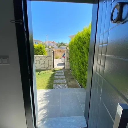 Luxury With Pool For Rent In Izmir Cesme *