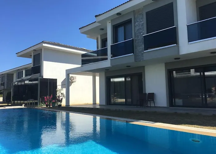 Luxury With Pool For Rent In Izmir Cesme