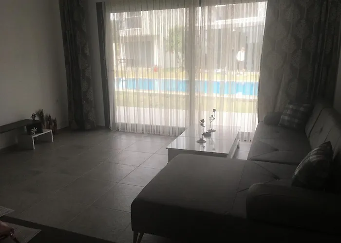 Luxury With Pool For Rent In Izmir Cesme Villa