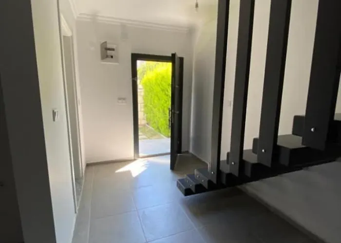 Villa Luxury With Pool For Rent In Izmir Cesme *